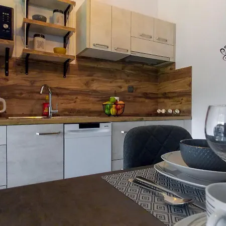 Apartman Bamboo Nin Exterior photo
